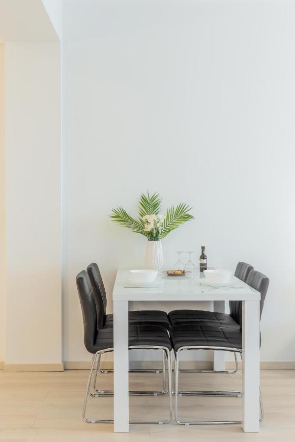Atlas Unirii: Upscale Flats In The Heart Of Bucharest! Ngoại thất bức ảnh