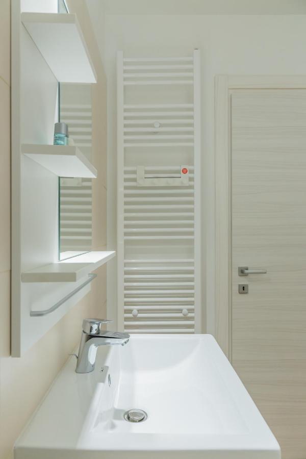 Atlas Unirii: Upscale Flats In The Heart Of Bucharest! Ngoại thất bức ảnh