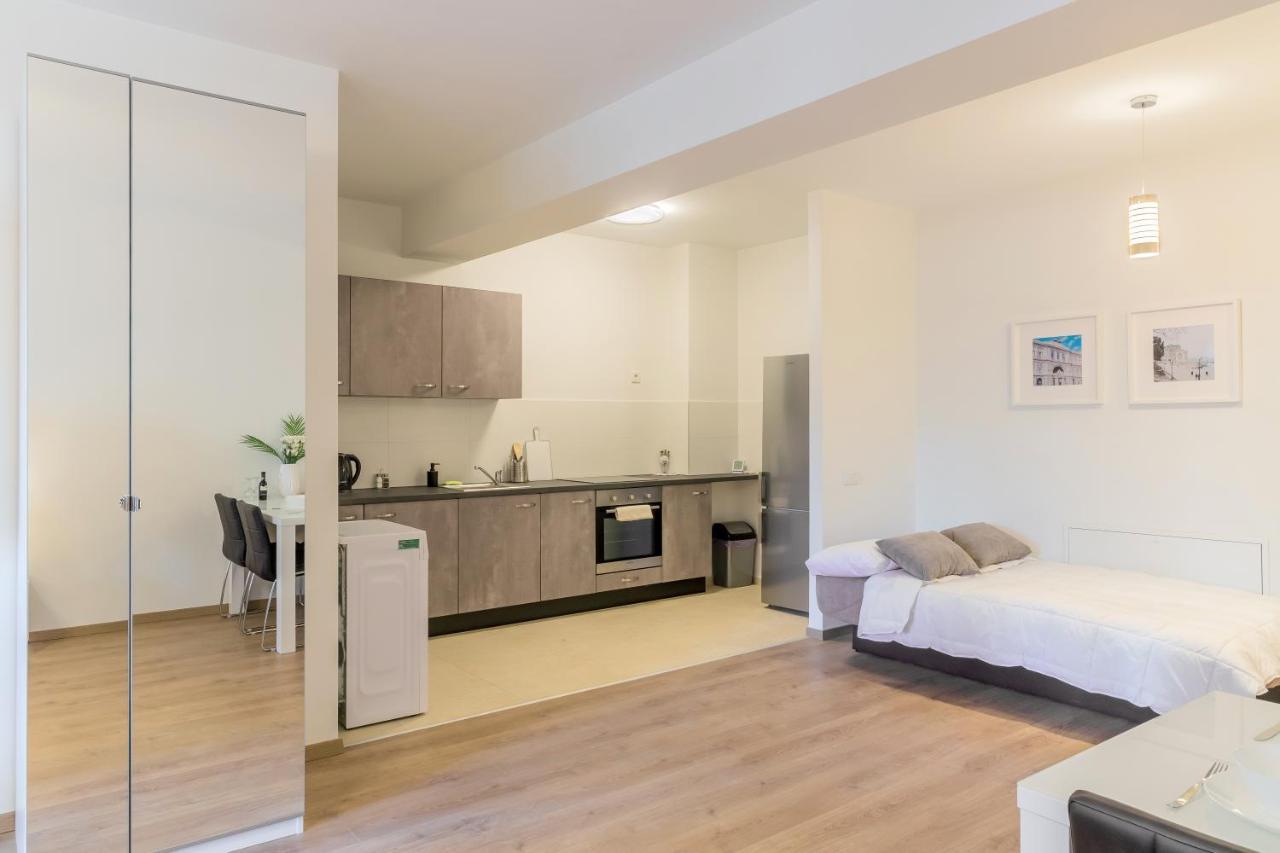 Atlas Unirii: Upscale Flats In The Heart Of Bucharest! Ngoại thất bức ảnh